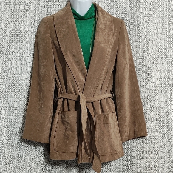 Elegant Brown Suede Jacket - Picture 1 of 16